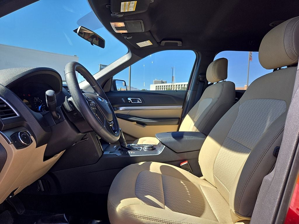 2017 Ford Explorer Base