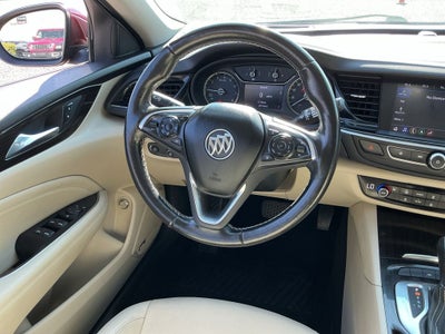 2019 Buick Regal TourX Essence