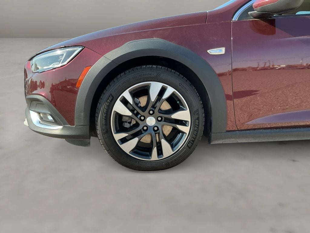2019 Buick Regal TourX Essence