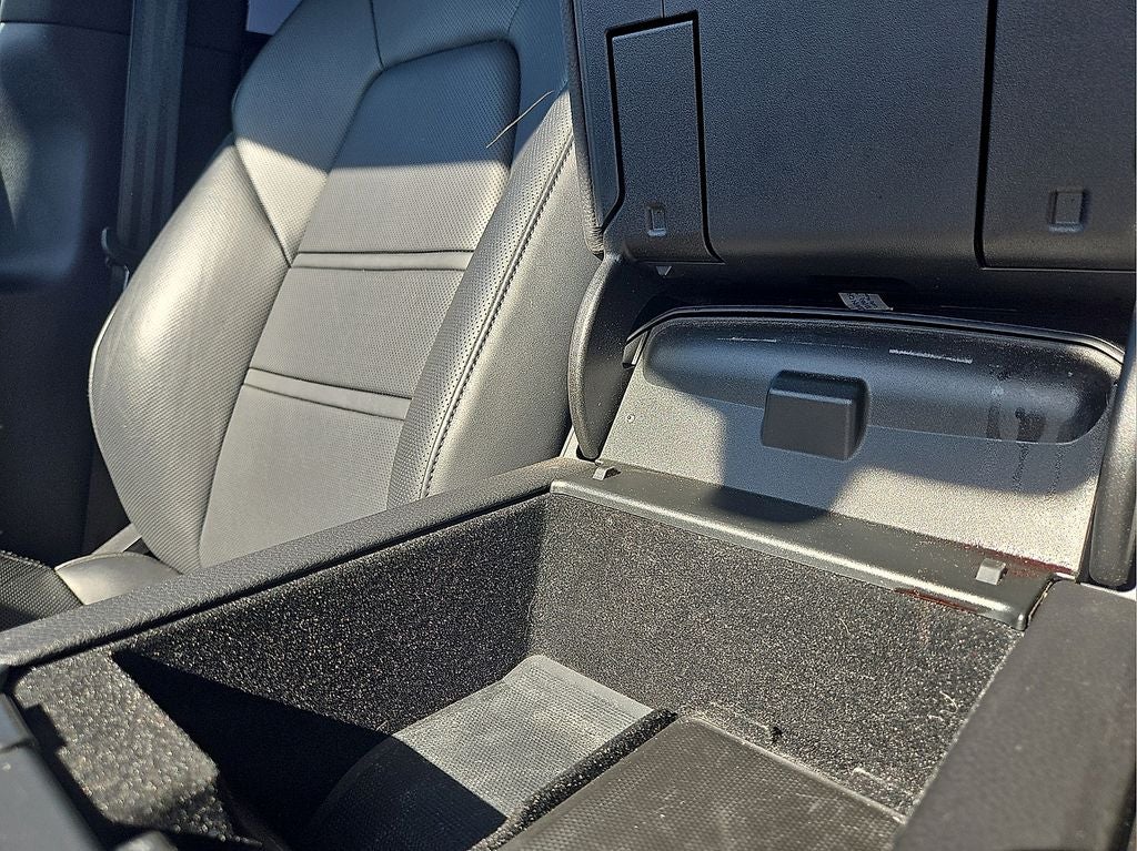 2022 Porsche Cayenne Base