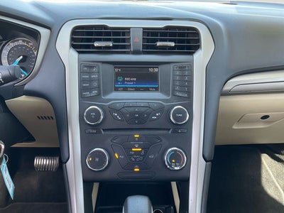 2016 Ford Fusion SE