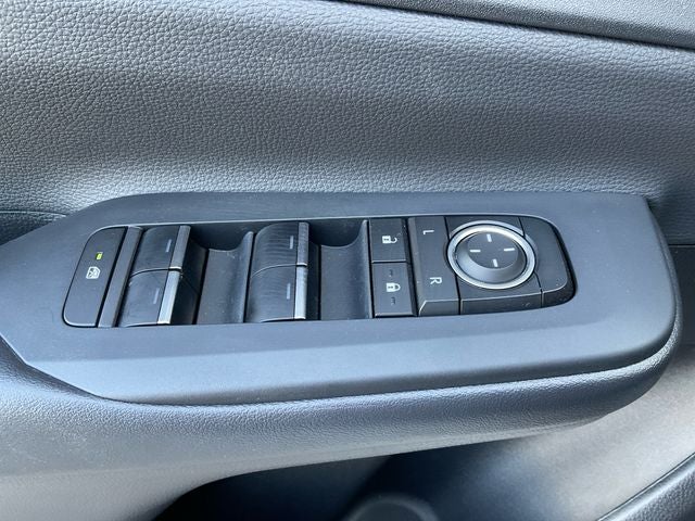 2025 Toyota Prius Plug-In Hybrid SE