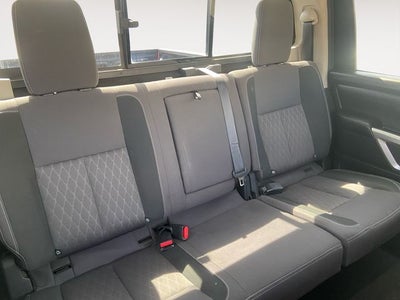 2022 Nissan Titan SV