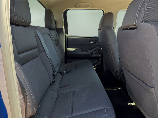 2022 Nissan Frontier Crew Cab SV