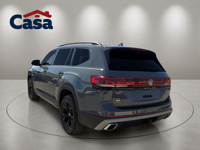 2024 Volkswagen Atlas 2.0T Peak Edition SEL