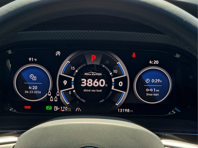 2024 Volkswagen Atlas 2.0T Peak Edition SEL
