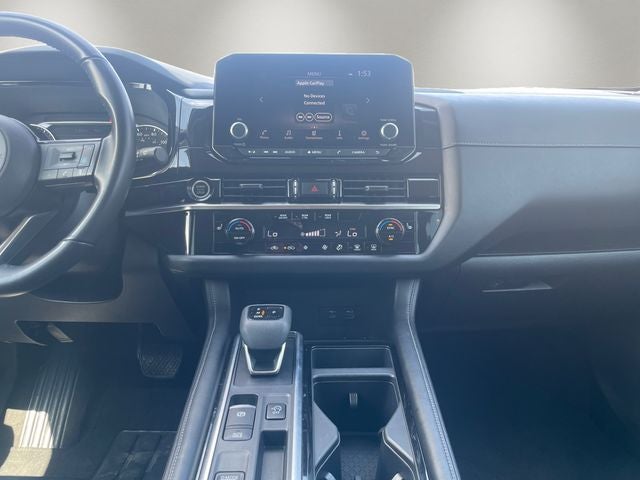 2023 Nissan Pathfinder SV