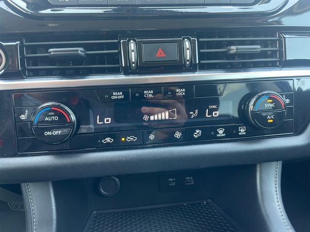 2023 Nissan Pathfinder SV