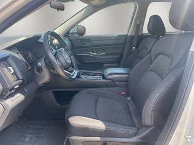 2023 Nissan Pathfinder SV