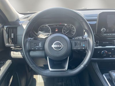 2023 Nissan Pathfinder SV