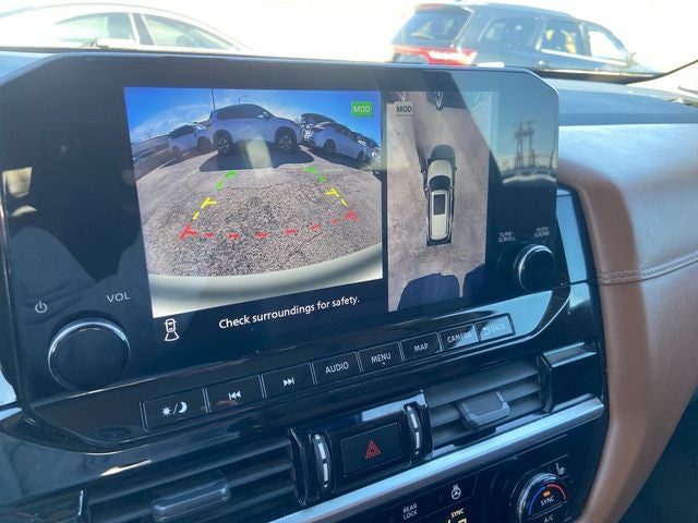 2023 Nissan Pathfinder Platinum