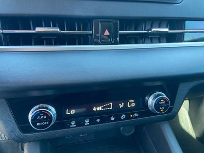 2024 Mitsubishi Outlander ES