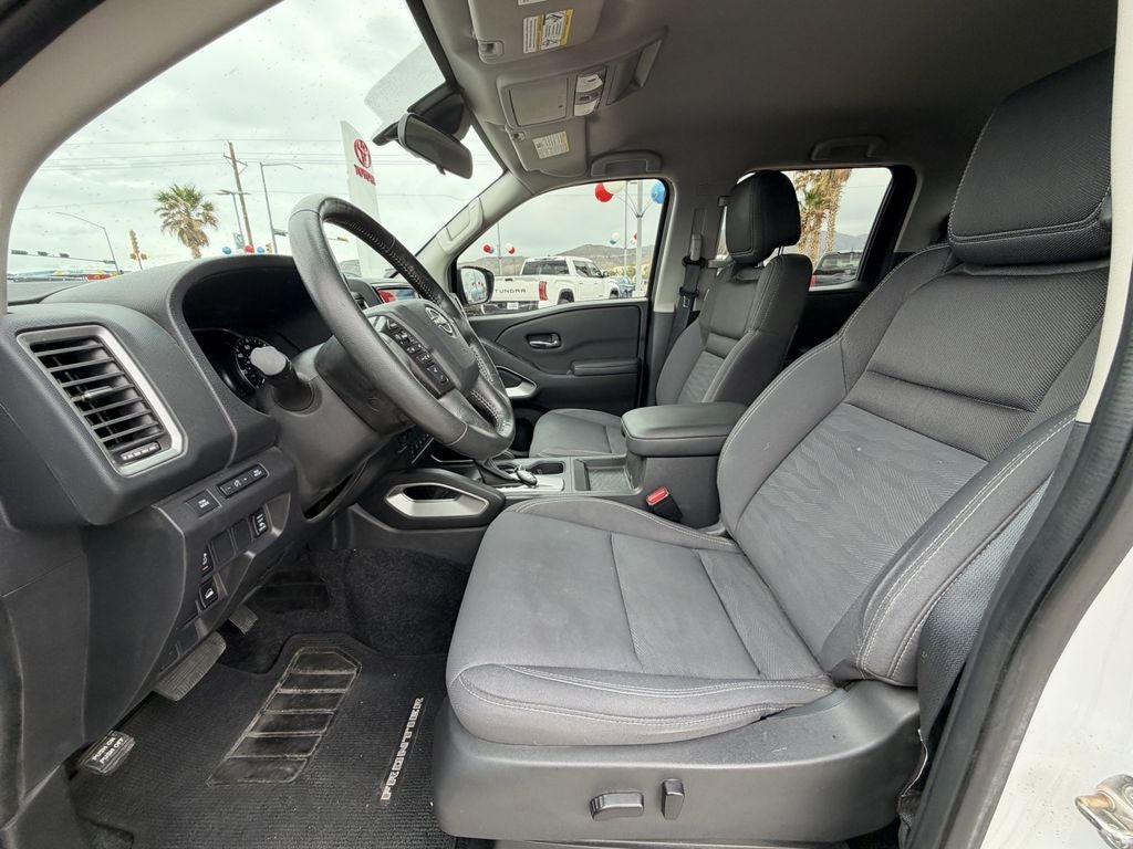 2023 Nissan Frontier SV
