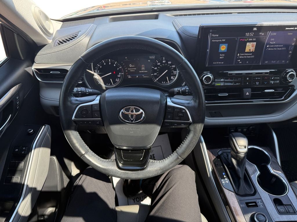 2021 Toyota Highlander Platinum