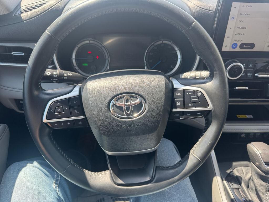 2024 Toyota Highlander Hybrid XLE