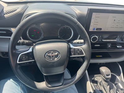 2024 Toyota Highlander Hybrid XLE