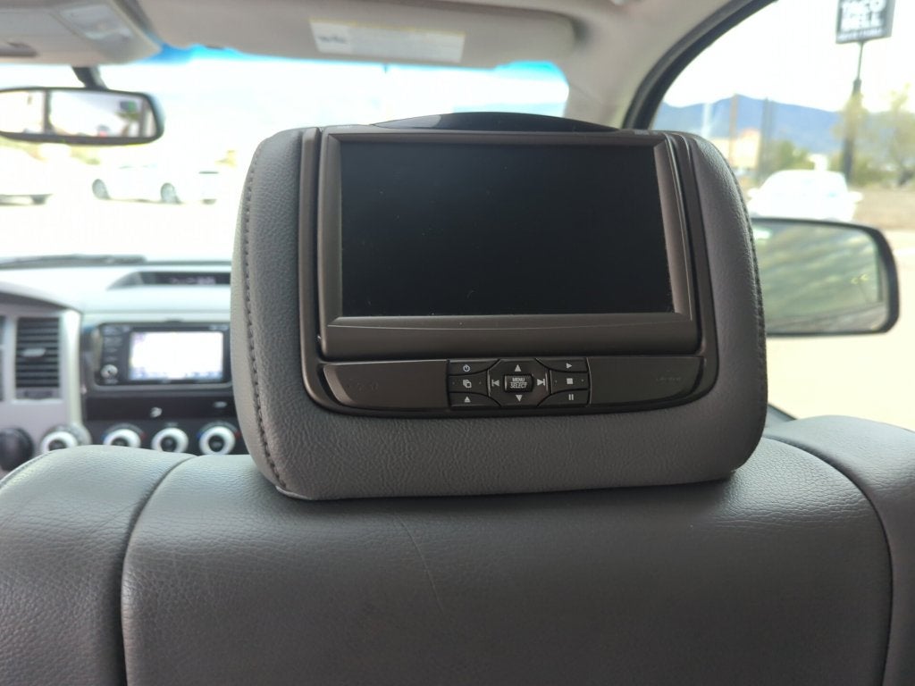2013 Toyota Sequoia SR5 5.7L