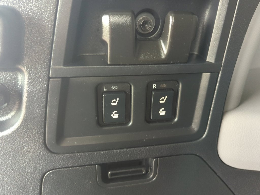 2013 Toyota Sequoia SR5 5.7L