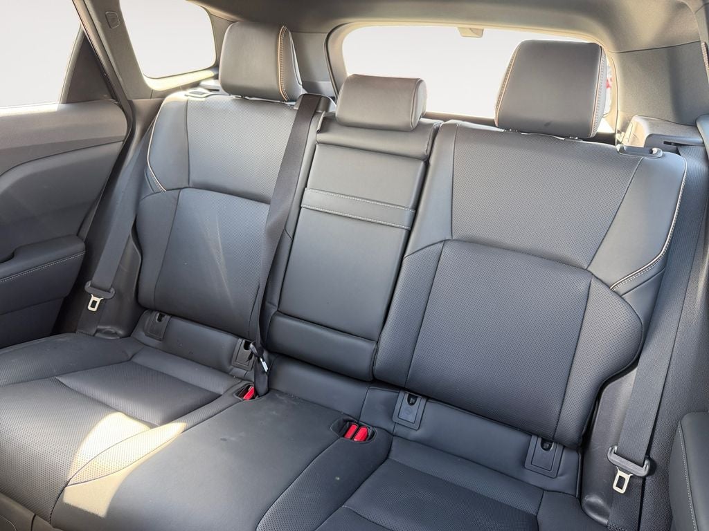 2025 Toyota Crown Signia XLE