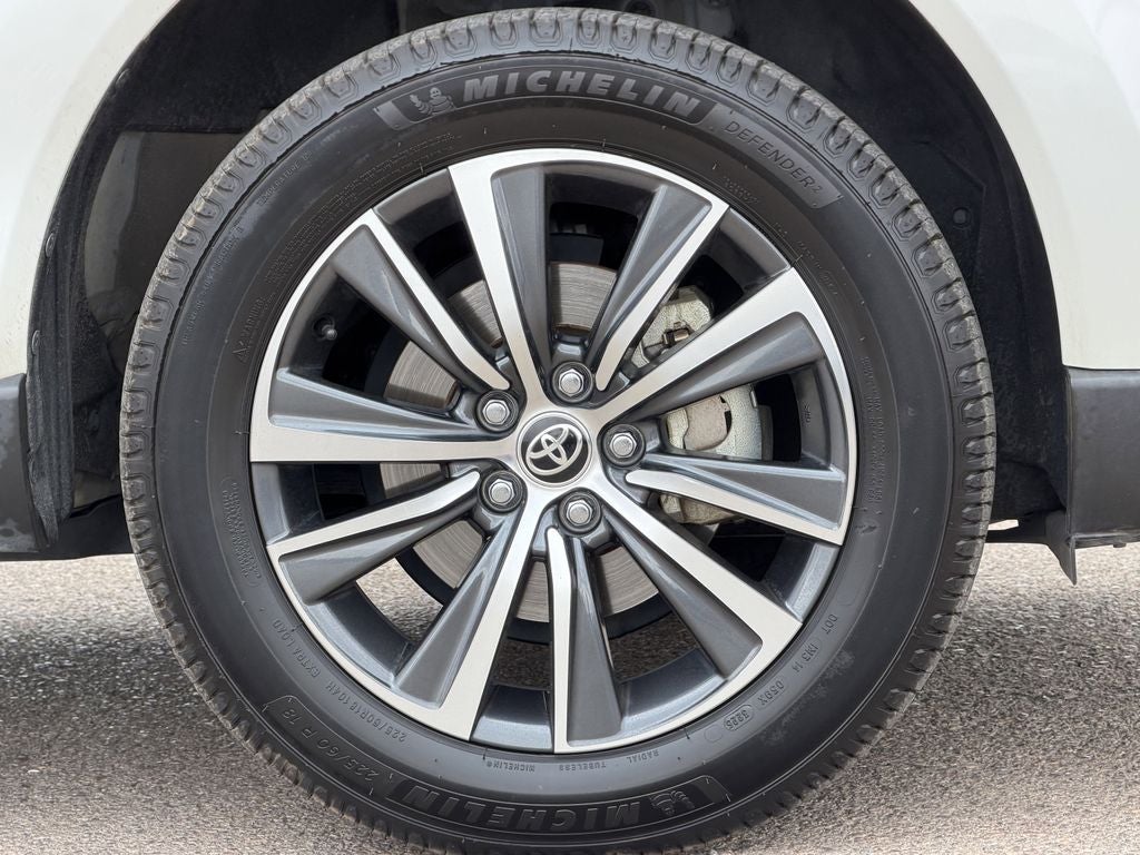 2022 Toyota Venza LE