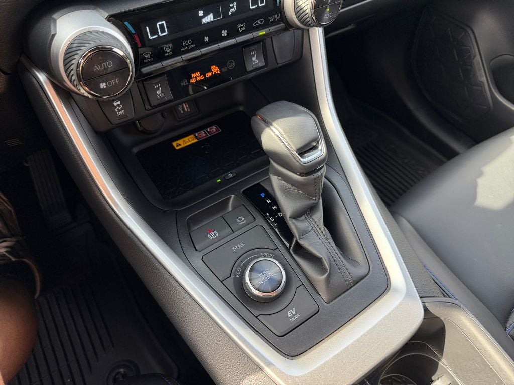 2025 Toyota RAV4 Hybrid XSE