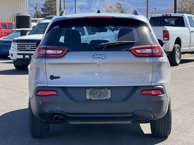 2016 Jeep Cherokee Sport