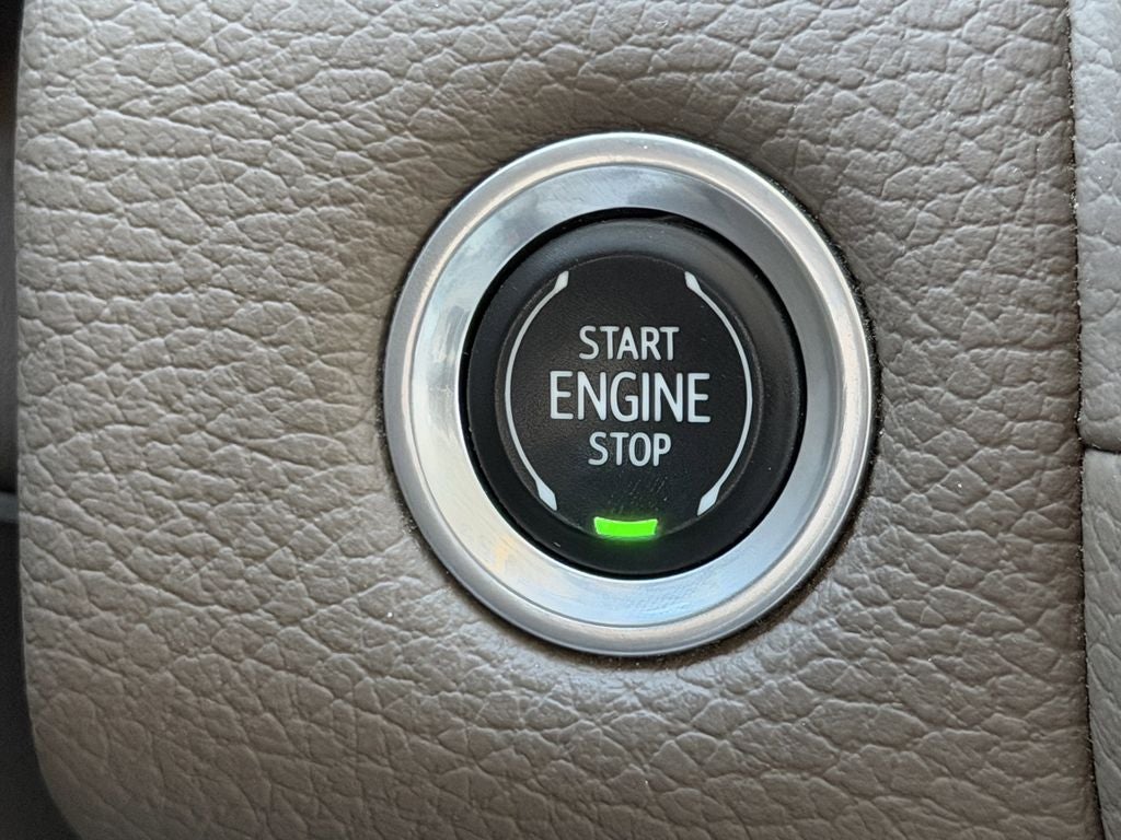 2022 GMC Yukon 4WD Denali