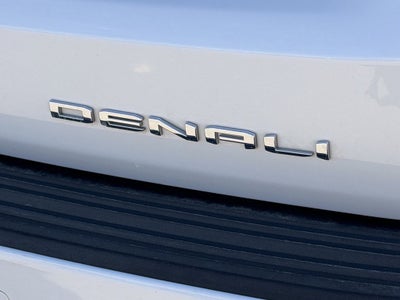2022 GMC Yukon 4WD Denali
