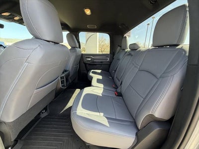 2022 RAM 2500 Big Horn Crew Cab 4x4 6'4' Box