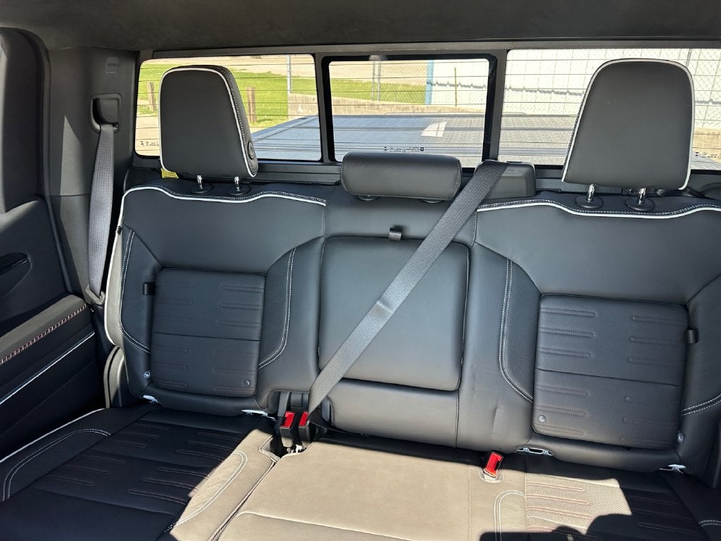 2025 GMC Sierra 1500 4WD Crew Cab Short Box AT4X