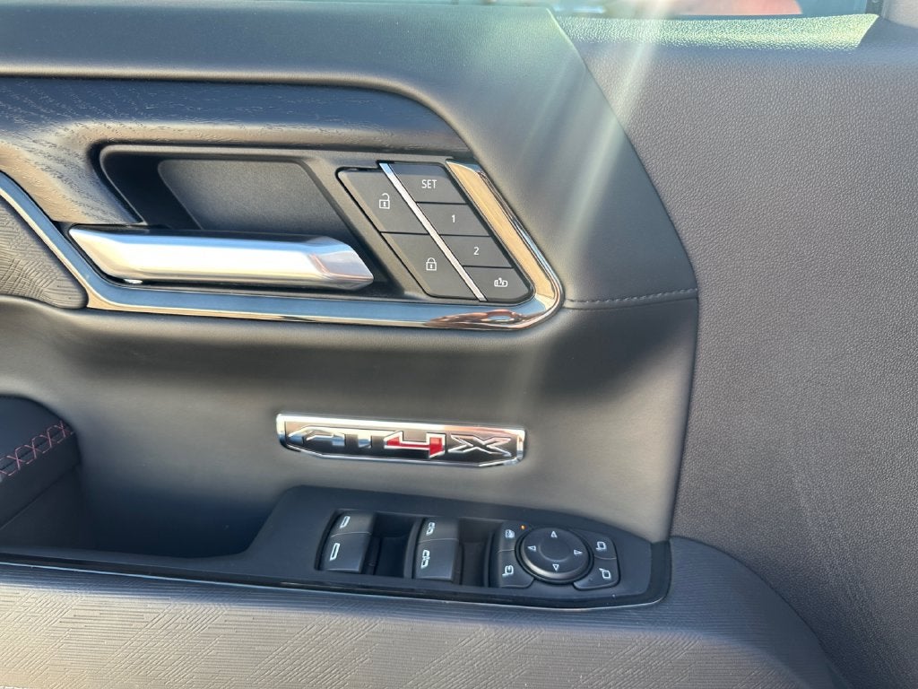 2025 GMC Sierra 1500 4WD Crew Cab Short Box AT4X