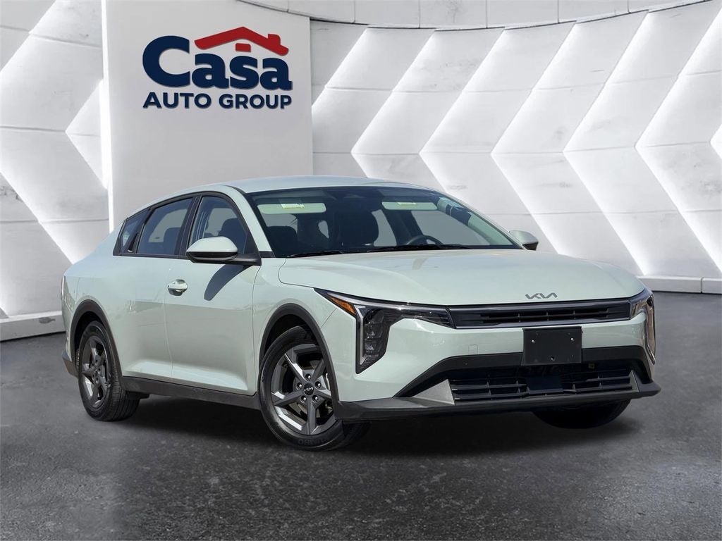 2025 Kia K4 LXS