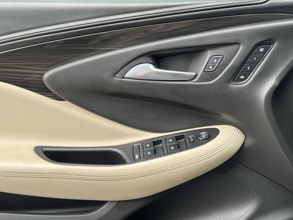2020 Buick Envision FWD Essence