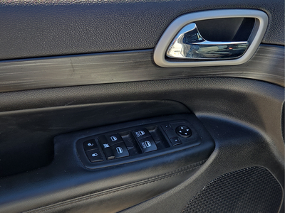 2020 Jeep Grand Cherokee Laredo