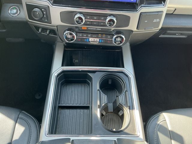 2022 Ford F-350SD Lariat DRW