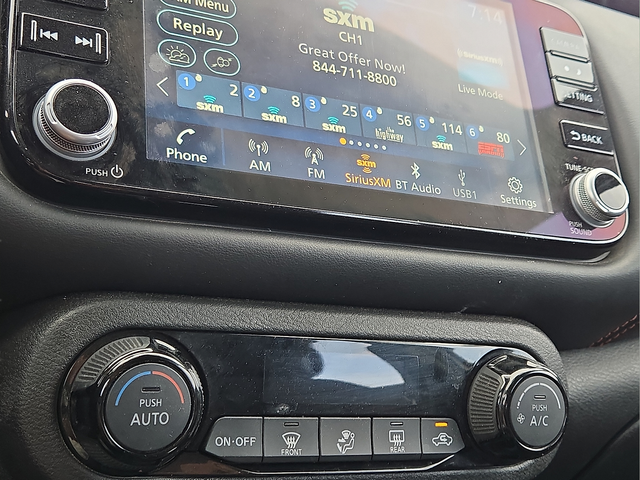 2023 Nissan Kicks SR