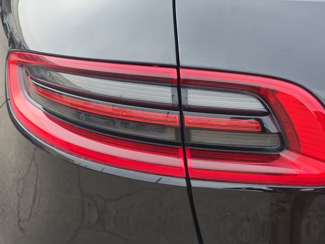 2018 Porsche Macan Base