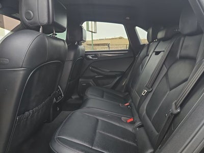 2018 Porsche Macan Base