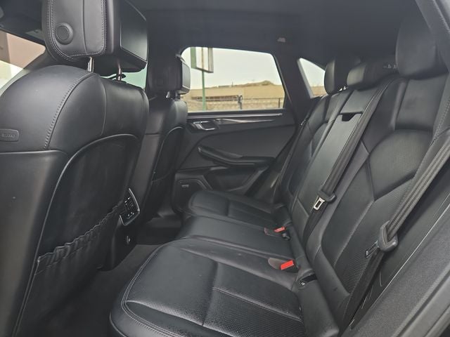 2018 Porsche Macan Base