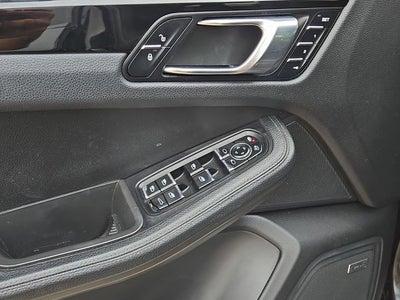 2018 Porsche Macan Base