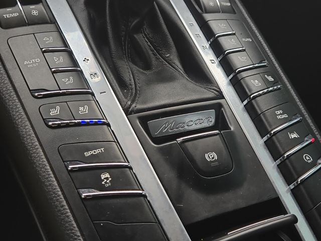 2018 Porsche Macan Base