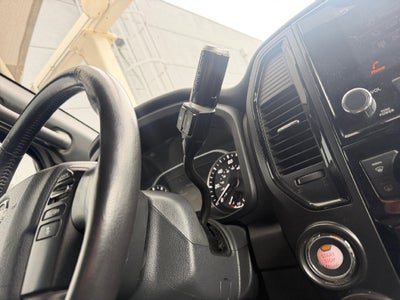 2023 Nissan Titan SV