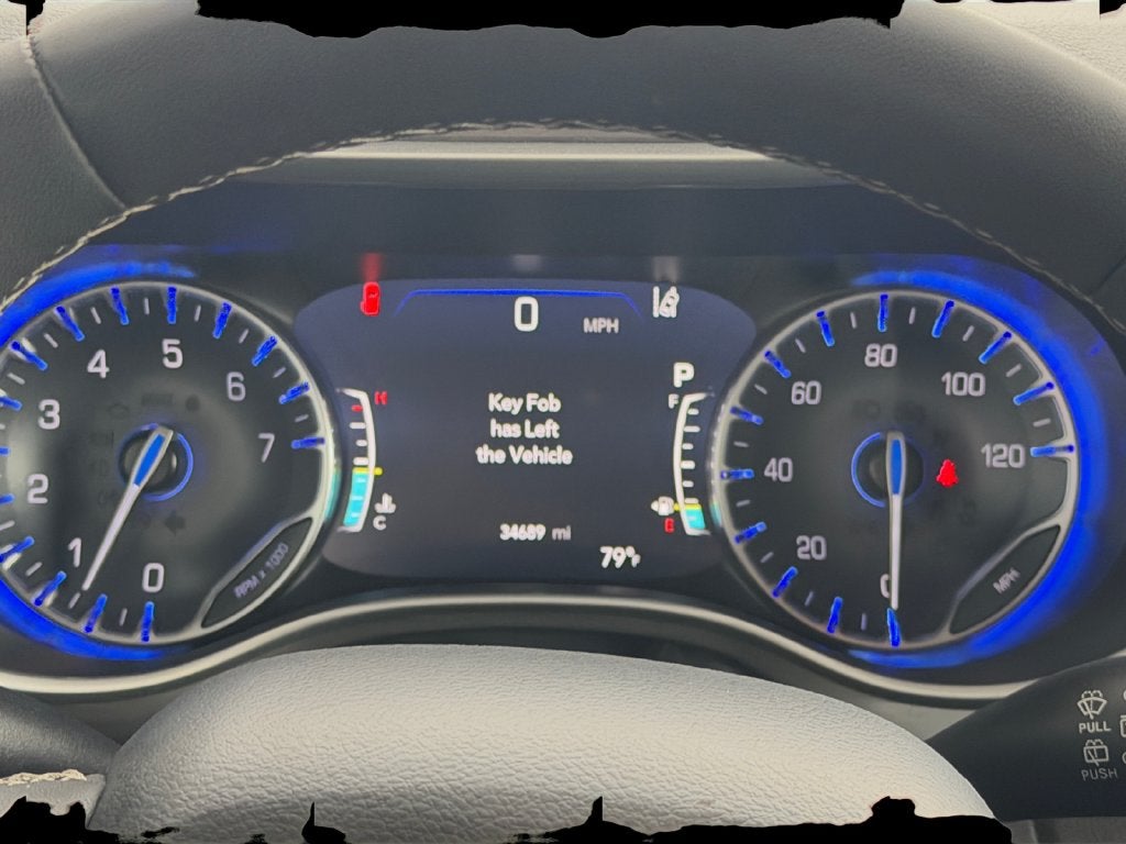 2025 Chrysler Pacifica Select