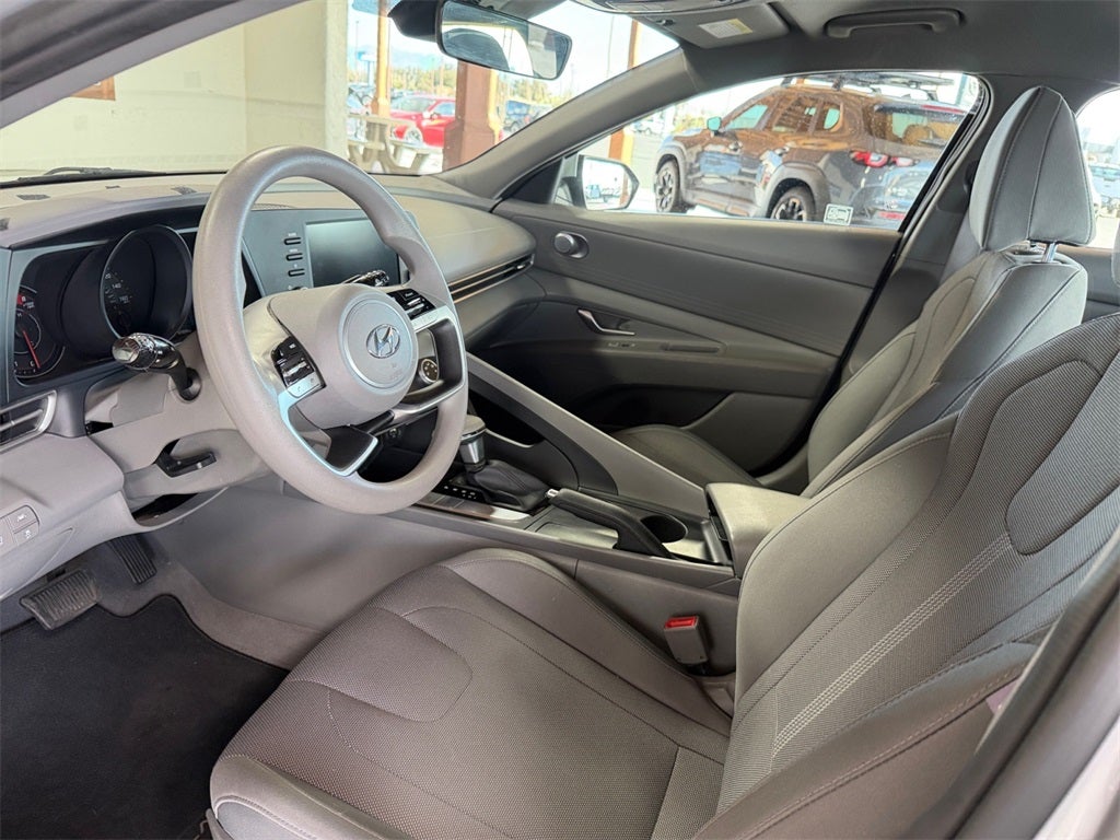 2021 Hyundai Elantra SE