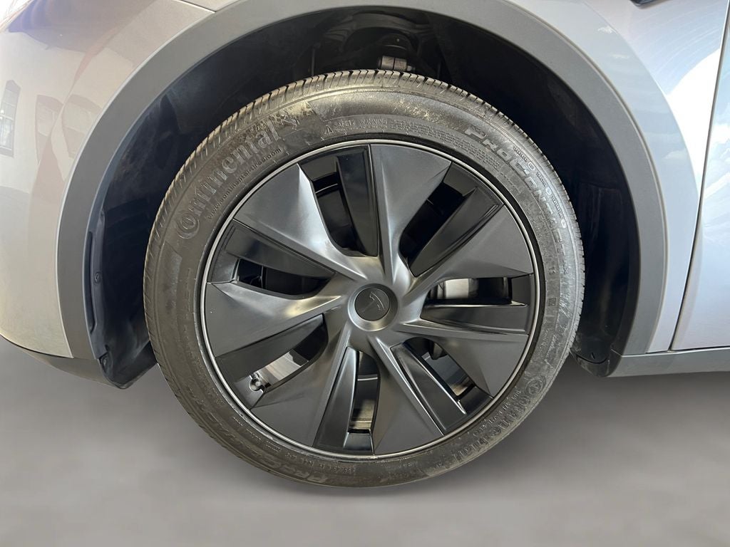 2025 Tesla Model Y Long Range
